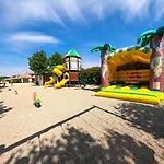 Villa Domaine De Tamaris, A 600m De La Plage, Animations Piscines En Supplement , Climatisee Avec 2 4 Couchages, Wifi Lrtam4i Portiragnes