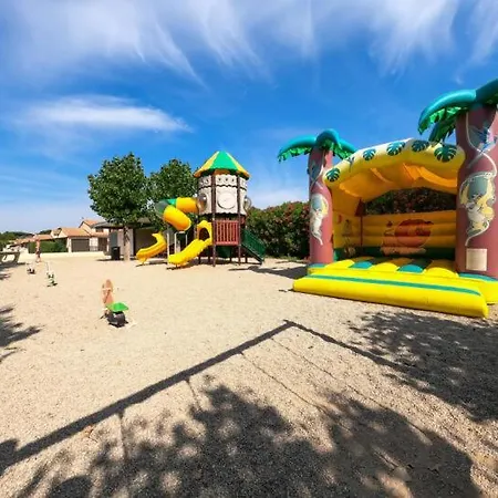 Villa Domaine De Tamaris, A 600m De La Plage, Animations Piscines En Supplement , Climatisee Avec 2 4 Couchages, Wifi Lrtam4i Portiragnes