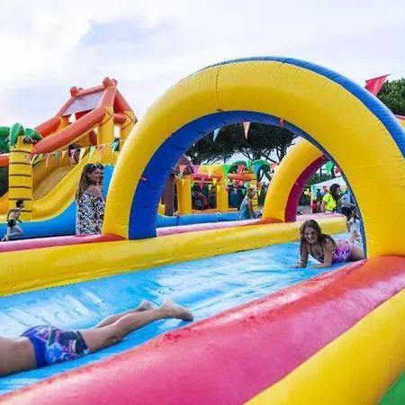 Villa Domaine De Tamaris, A 600m De La Plage, Animations Piscines En Supplement , Climatisee Avec 2 4 Couchages, Wifi Lrtam4i *